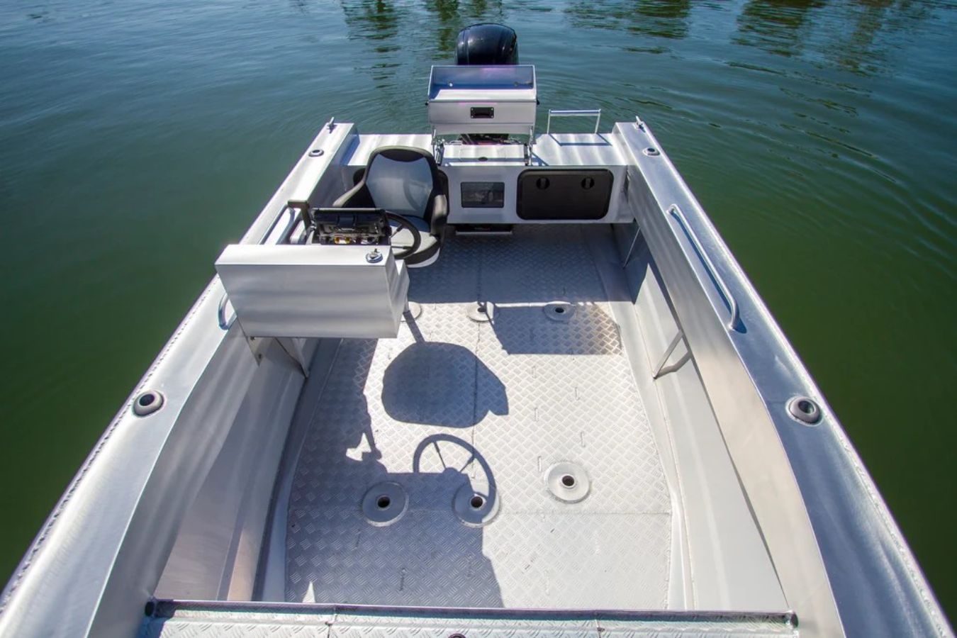 mercury outboard boat fishing